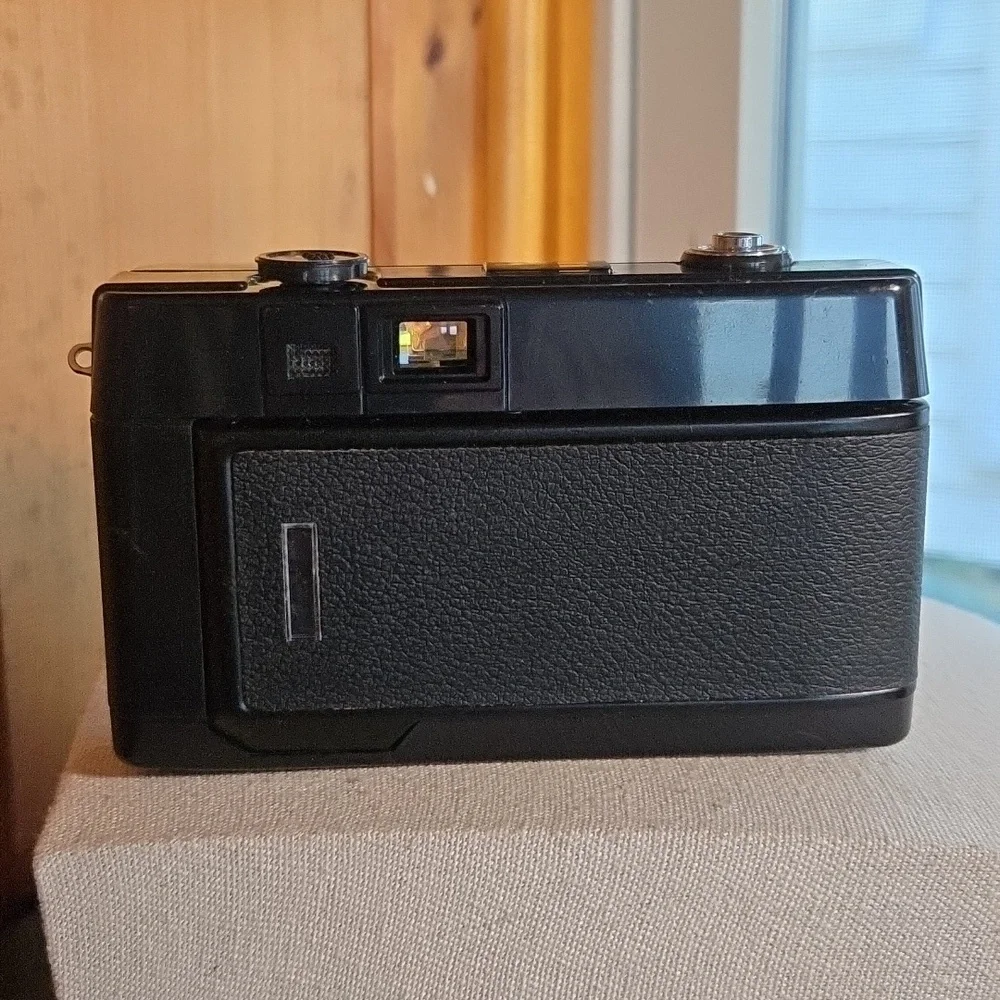 Argus 35MM Model MD 135 Camera For Parts/Repair